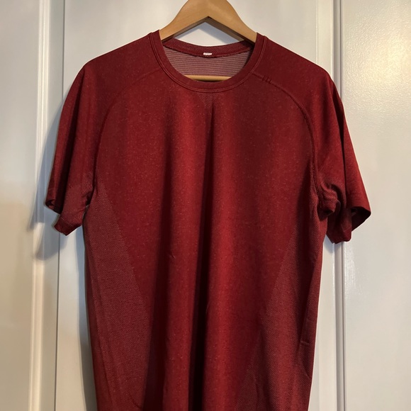 Lululemon men’s workout shirt - Picture 2 of 5
